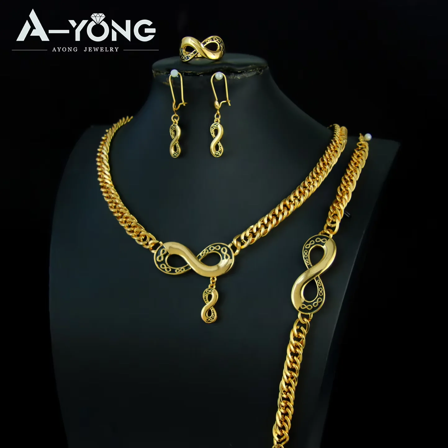 Роскошный комплект ожерелья арабского золотого цвета, позолоченный 21 карат, кубинские модные колье-чокеры в Дубае, женские винтажные ювелирные изделия на Рамадан
Роскошный комплект ожерелья арабского золотого цвета, позолоченный 21 карат, кубинские модные колье-чокеры в Дубае, женские винтажные ювелирные изделия на Рамадан