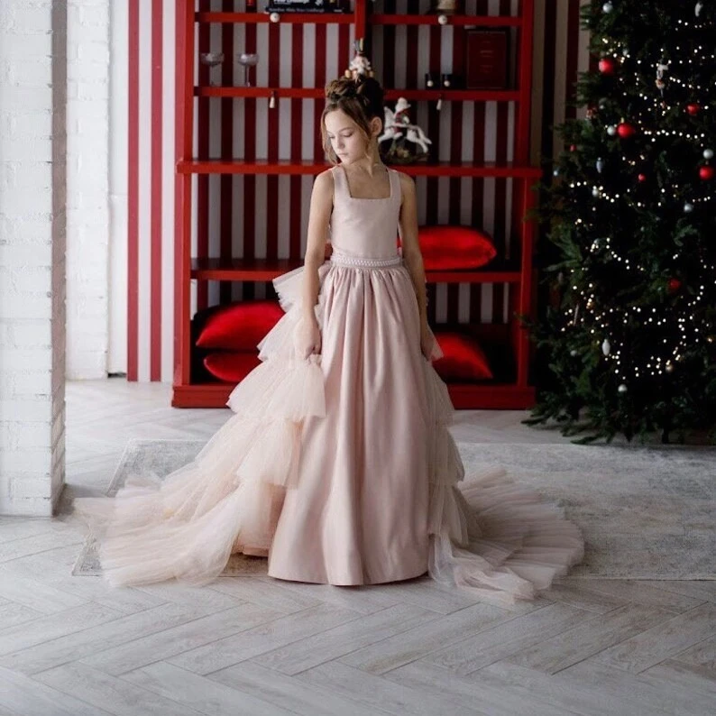 Tulle Flower Girl Dress Satin with Train First Communion Pearl Baby Girl Dress Princess Dresses Pageant Dresses for Girls
Tulle Flower Girl Dress Satin with Train First Communion Pearl Baby Girl Dress Princess Dresses Pageant Dresses for Girls