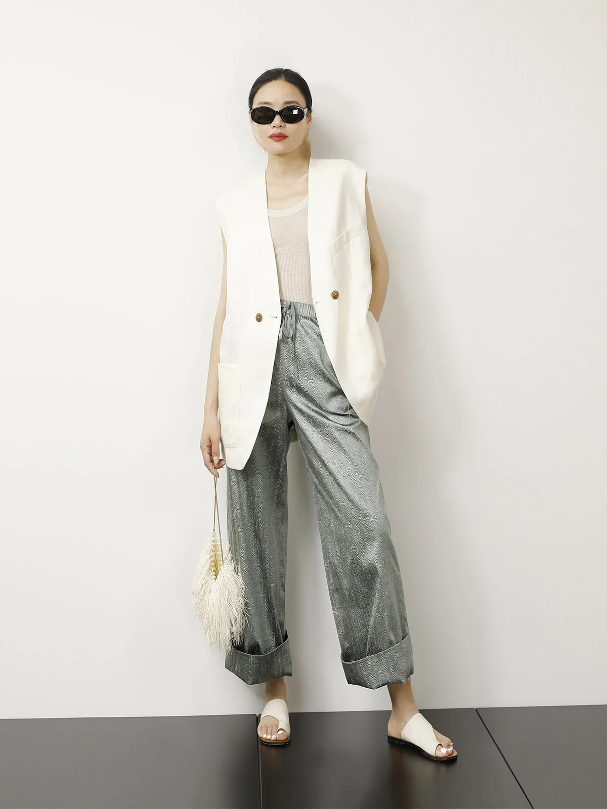 LemonChen Thai Silk Straight Leg Pants Simple Crtwork 3D Relief Pattern Loose Fit Casual Trousers for Women
LemonChen Thai Silk Straight Leg Pants Simple Crtwork 3D Relief Pattern Loose Fit Casual Trousers for Women