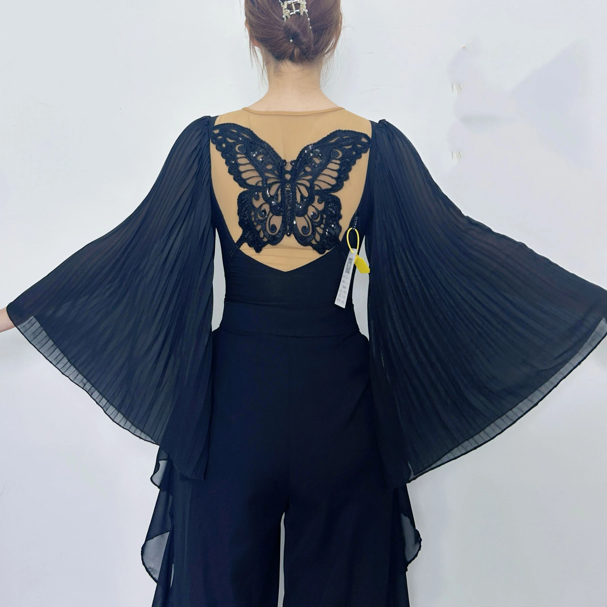 2026 Women Waltz Ballroom Dance Clothes V-neck Back Butterfly Pattern Top Chacha Rumba Tango Latin Modern Dance Costume DN22901
2026 Women Waltz Ballroom Dance Clothes V-neck Back Butterfly Pattern Top Chacha Rumba Tango Latin Modern Dance Costume DN22901