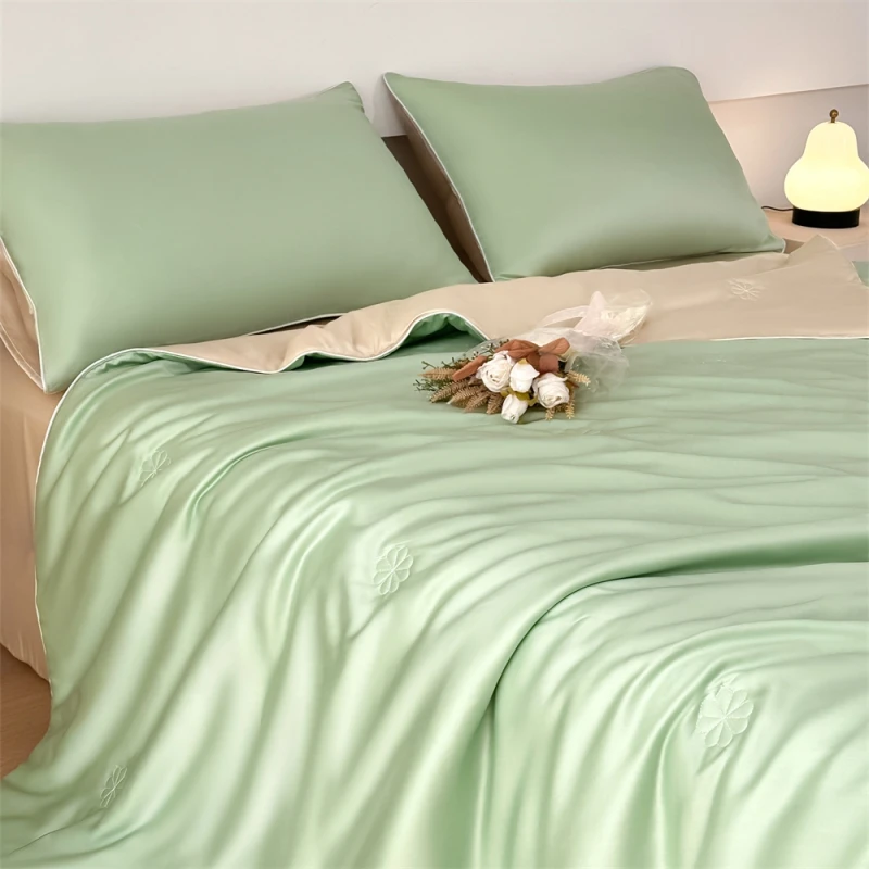 4Pcs solid color summer ice silk summer cool quilt four-piece air conditioner quilt summer quilt thin set
4Pcs solid color summer ice silk summer cool quilt four-piece air conditioner quilt summer quilt thin set