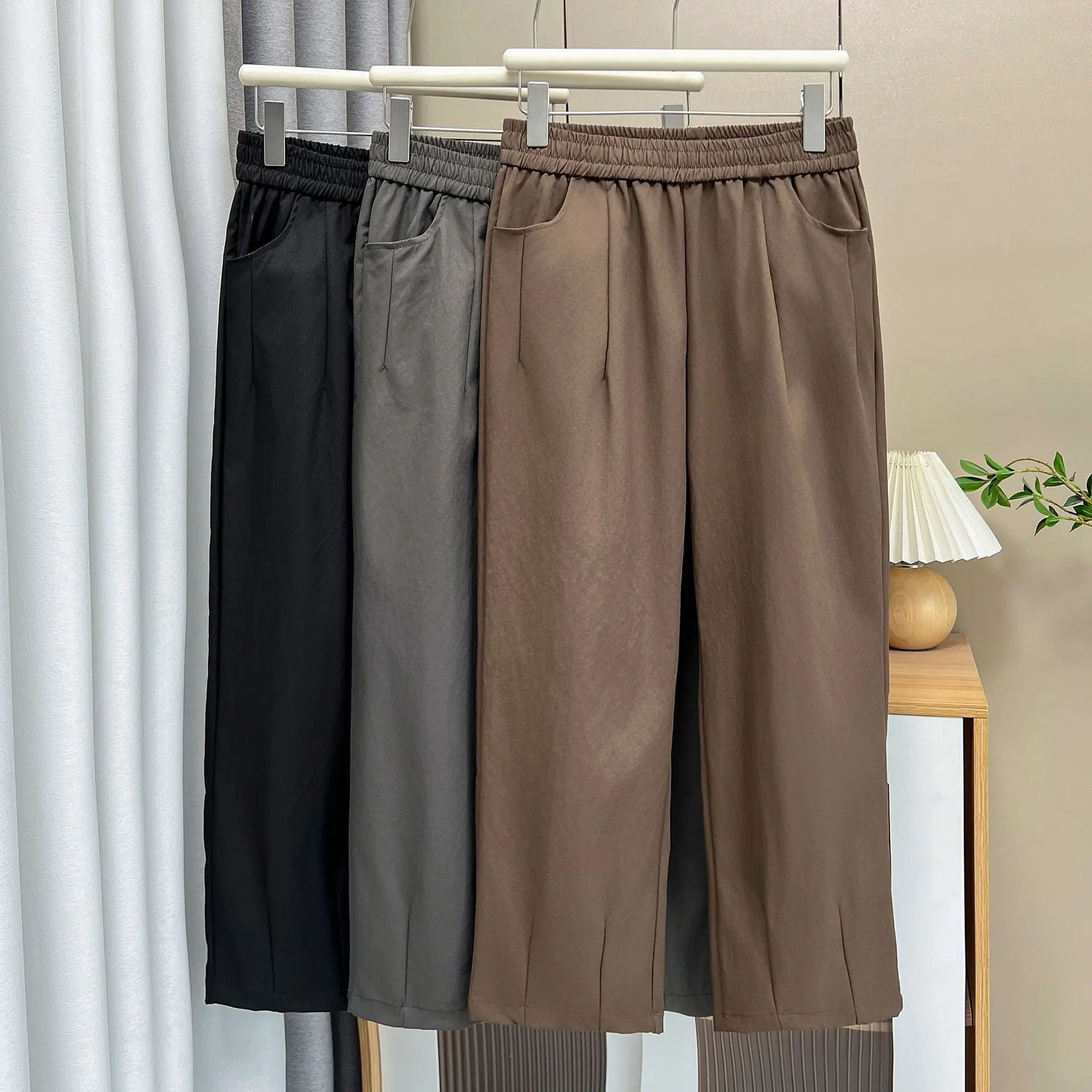 Весна 2025 года, брюки больших размеров, новые повседневные брюки до щиколотки, 100 кг, повседневные женские брюки 002
Весна 2025 года, брюки больших размеров, новые повседневные брюки до щиколотки, 100 кг, повседневные женские брюки 002