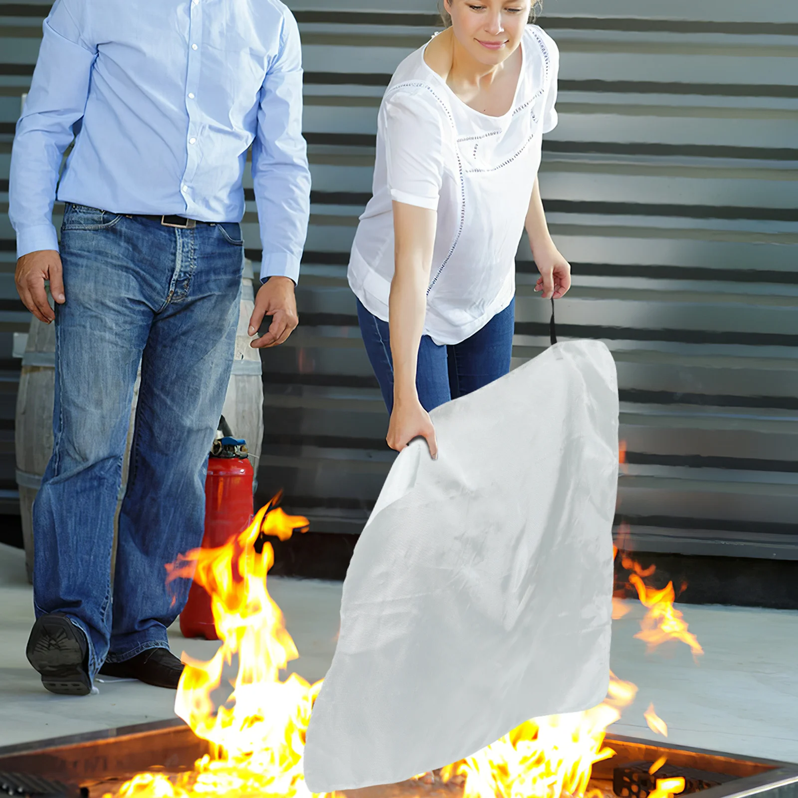 Fire Red Glass Fibre Heat Insulation Fire Resistant Safety Blanket For Kitchen Camping Car Emergency Survival Durable Protection
Fire Red Glass Fibre Heat Insulation Fire Resistant Safety Blanket For Kitchen Camping Car Emergency Survival Durable Protection