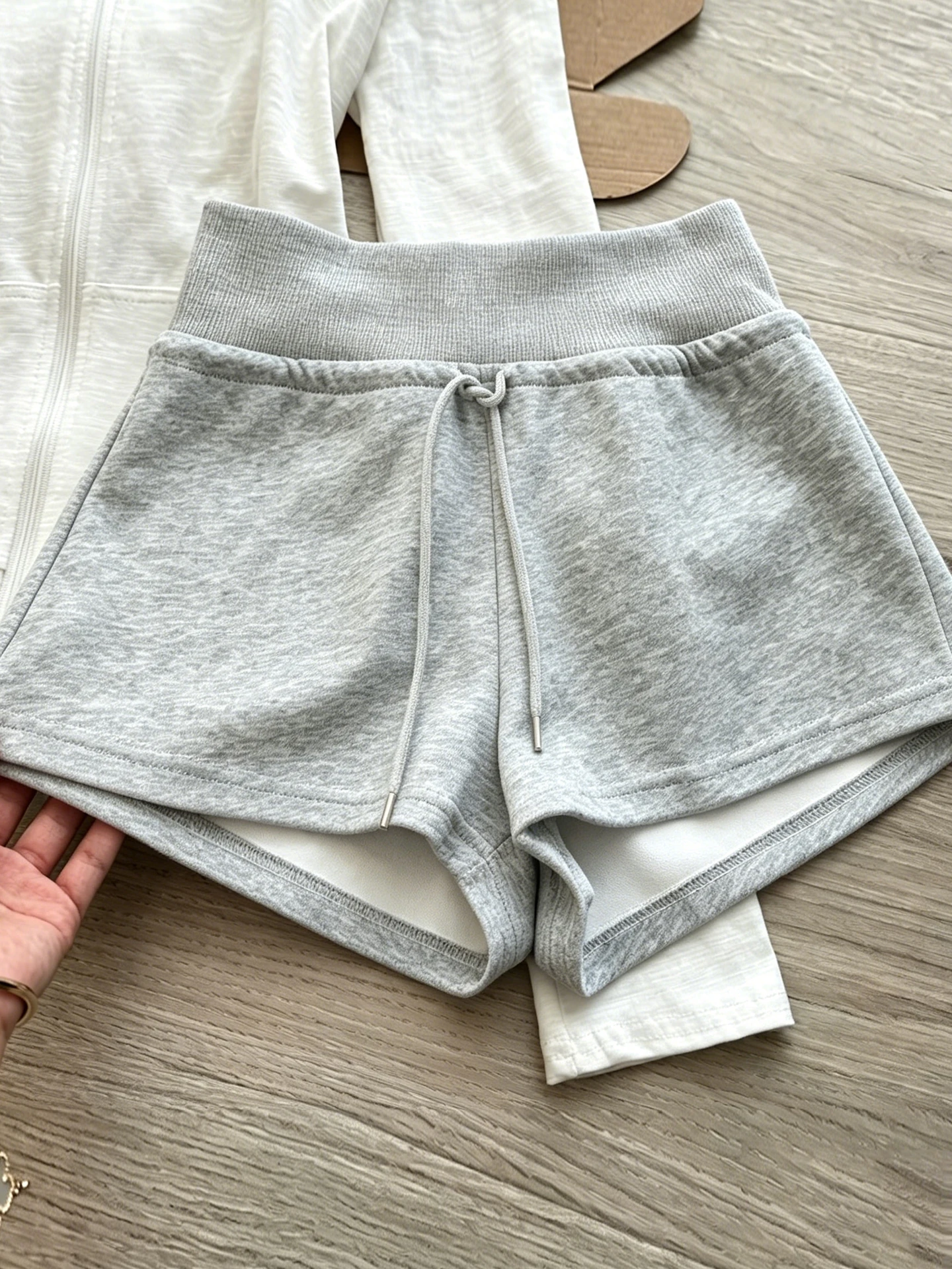 Grey Sports Shorts Women's Summer Thin A-Line Wide Leg Hot Pants High Waist Elastic Waistband Korean Style Casual Pants
Grey Sports Shorts Women's Summer Thin A-Line Wide Leg Hot Pants High Waist Elastic Waistband Korean Style Casual Pants