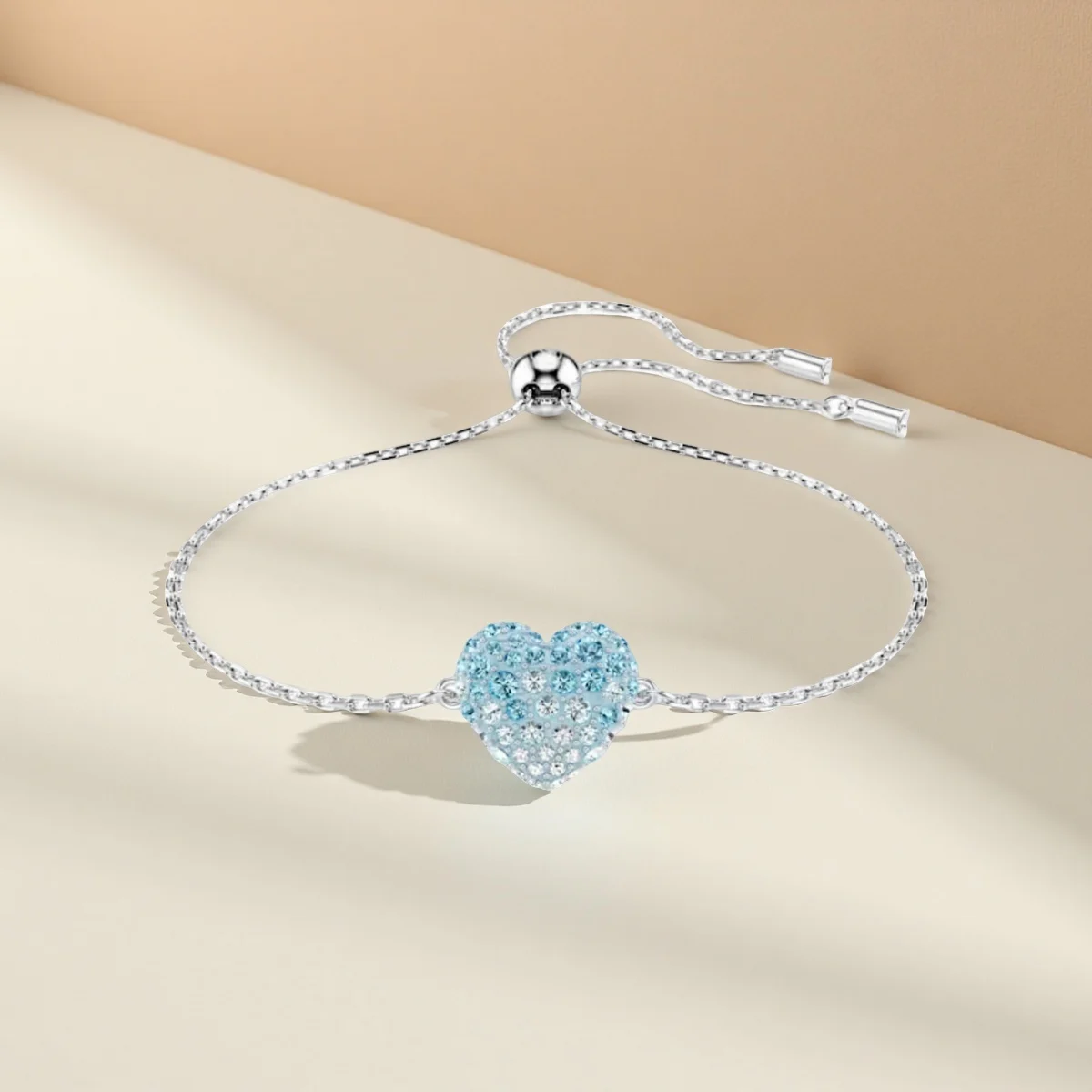 Серебряный градиентный сине-белый браслет любви с кристаллами s925, легкий роскошный нишевый дизайн, вечный романтический артефакт свиданий
Серебряный градиентный сине-белый браслет любви с кристаллами s925, легкий роскошный нишевый дизайн, вечный романтический артефакт свиданий
