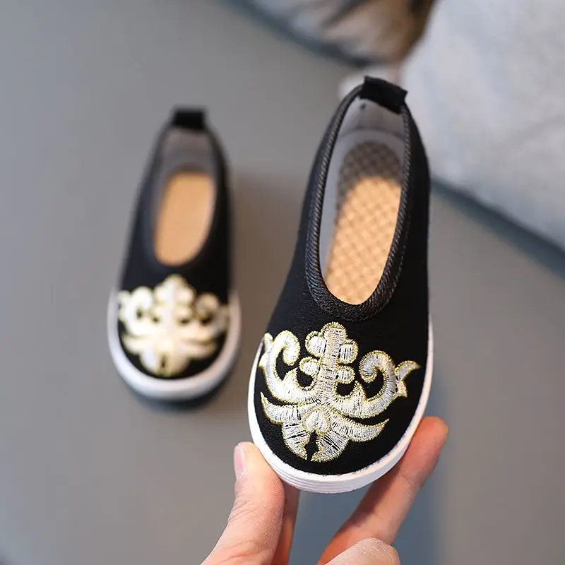 Children's Boys' Handmade Embroidered Cloth Shoes Chinese Ethnic Ancient Style Hanfu Costume Performance Shoes
Children's Boys' Handmade Embroidered Cloth Shoes Chinese Ethnic Ancient Style Hanfu Costume Performance Shoes