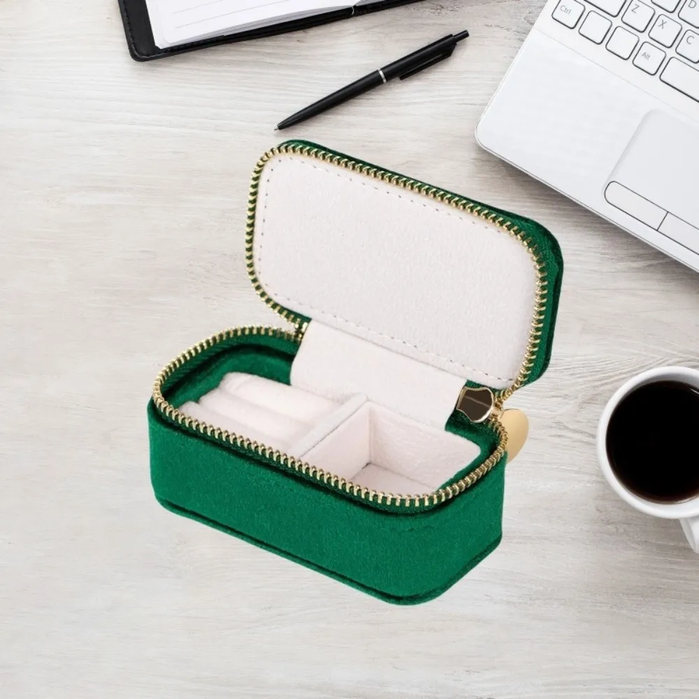 Storage Case Engagement Ring Box Necklace Fashion Accessories Mini Velvet Jewelry Box Velvet Ring Display Vintage Ring Case
Storage Case Engagement Ring Box Necklace Fashion Accessories Mini Velvet Jewelry Box Velvet Ring Display Vintage Ring Case