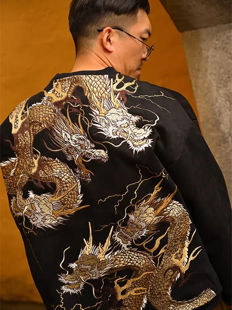 Men Boys Casual Suede Fabric 8 Dragon King Heavy Work Embroidered Sweatshirt Sweater Thicker Tops Sukajan Streetwear Vintage
Men Boys Casual Suede Fabric 8 Dragon King Heavy Work Embroidered Sweatshirt Sweater Thicker Tops Sukajan Streetwear Vintage