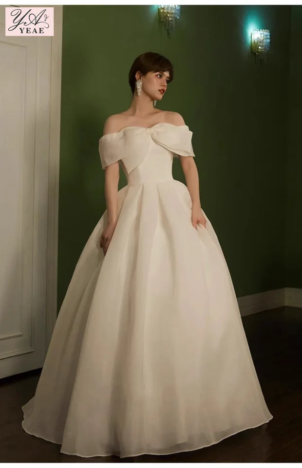 2025 Satin Bridal Dress, Sweetheart Bow One-Shoulder Slim Floor-Length Gown for Wedding Party
2025 Satin Bridal Dress, Sweetheart Bow One-Shoulder Slim Floor-Length Gown for Wedding Party