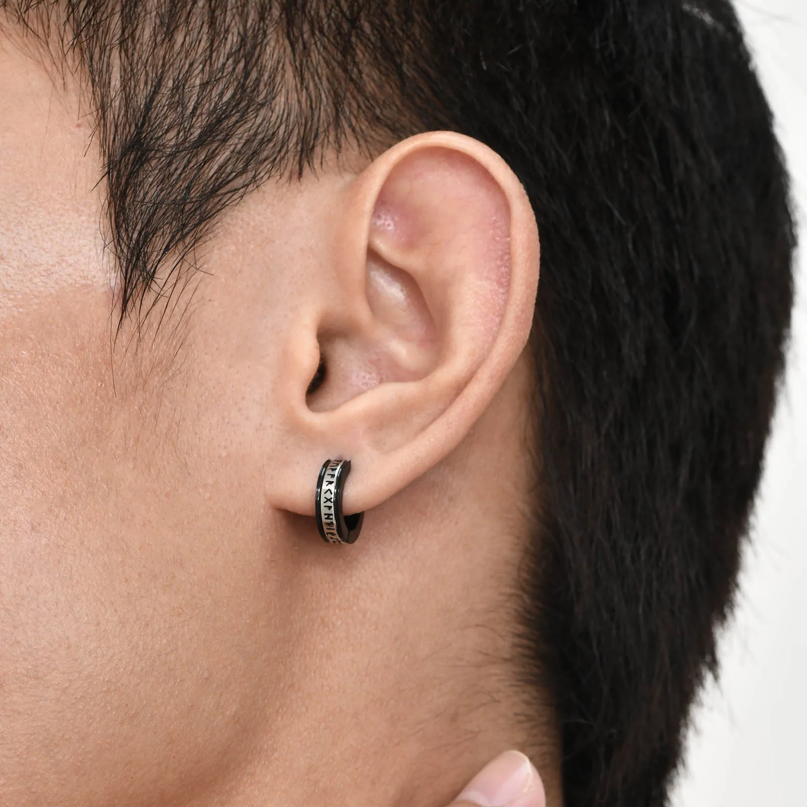 Men's Gothic Viking Runes Hoop Earrings Stainless Steel Waterproof Vintage Huggie Earrings Hip Hop Punk Party Jewelry Gifts Boys
Men's Gothic Viking Runes Hoop Earrings Stainless Steel Waterproof Vintage Huggie Earrings Hip Hop Punk Party Jewelry Gifts Boys