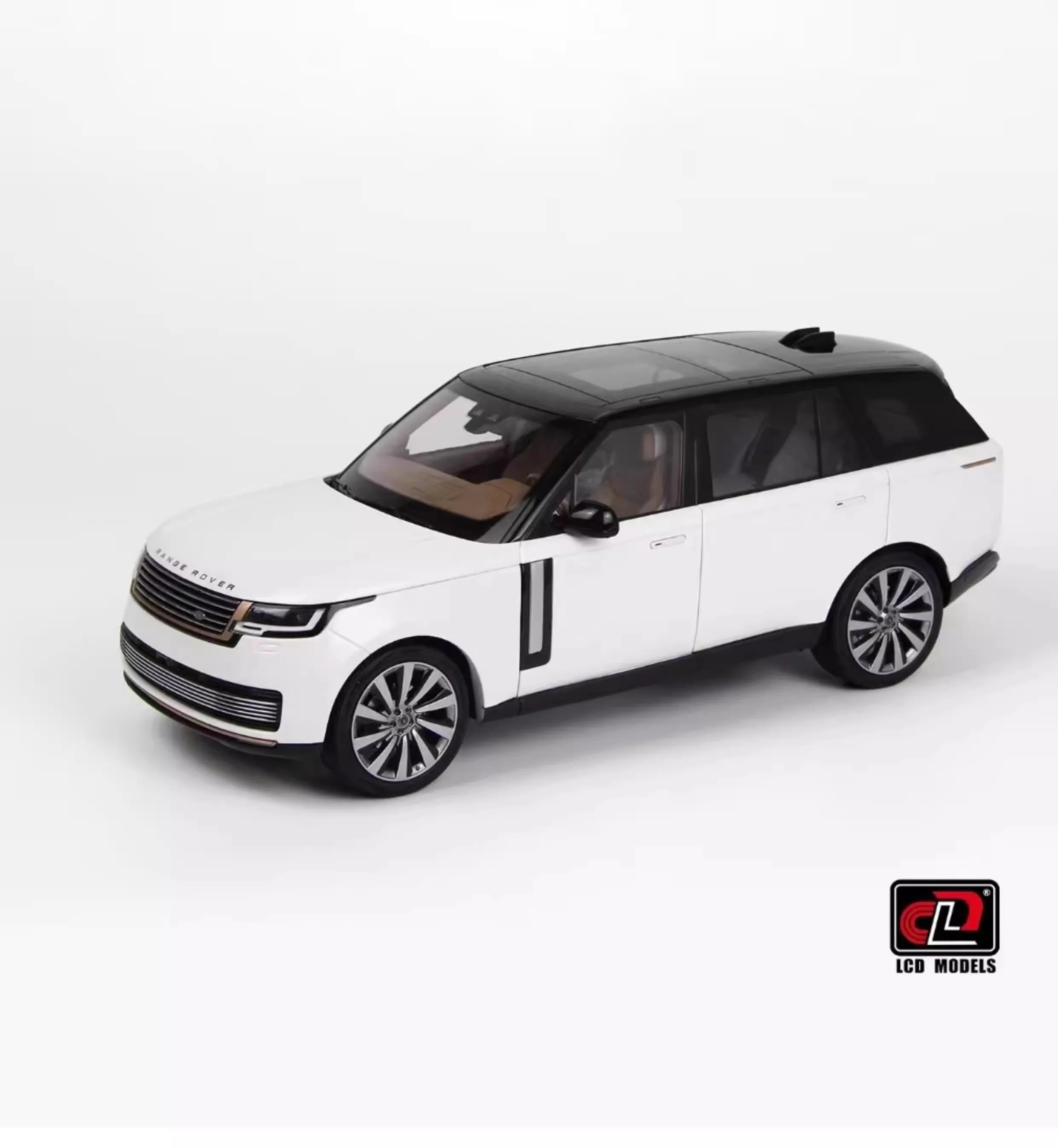 LCD CLD Diecast model 1/18 scale 2022 for Range Rover SV SUV Metal static decoration Holiday gift collection
LCD CLD Diecast model 1/18 scale 2022 for Range Rover SV SUV Metal static decoration Holiday gift collection