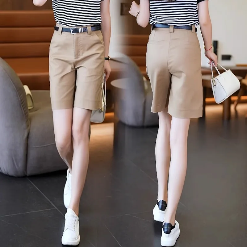 Женские костюмные шорты с пятью точками, летние свободные тонкие повседневные универсальные шорты средней длины с высокой талией
Женские костюмные шорты с пятью точками, летние свободные тонкие повседневные универсальные шорты средней длины с высокой талией