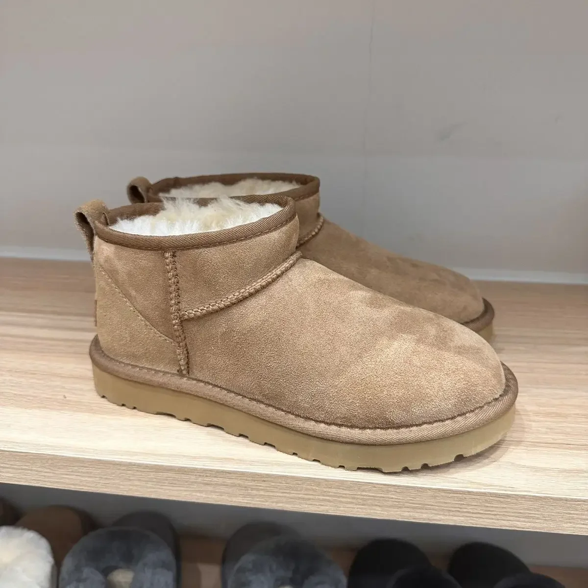 2026 New Winter Snow Boots Ladies Platform High Heel Shoes Women Ankle Boots Luxury Designer Classic Ultra Mini Fur Boot
2026 New Winter Snow Boots Ladies Platform High Heel Shoes Women Ankle Boots Luxury Designer Classic Ultra Mini Fur Boot
