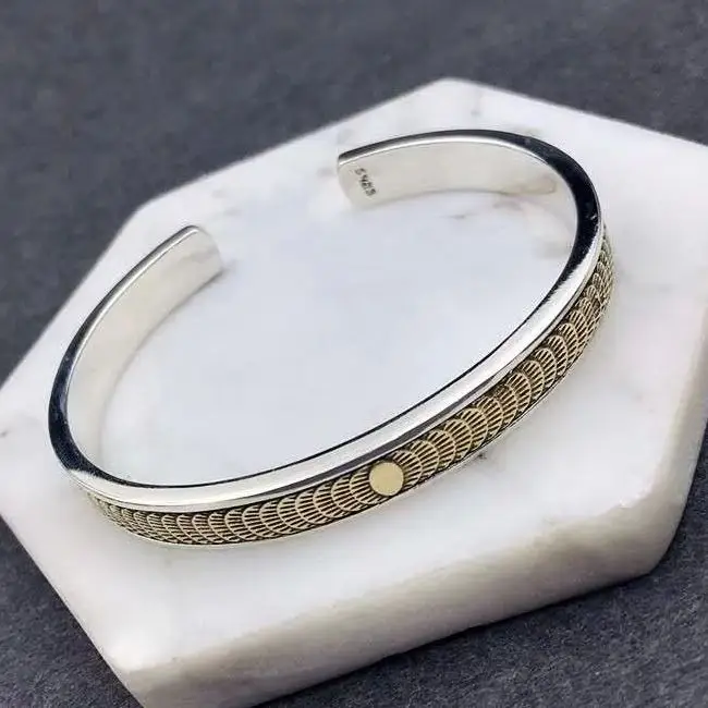 Han Chao brand S925 pure silver gold sun ray opening bracelet exquisite large square trendy bracelet
Han Chao brand S925 pure silver gold sun ray opening bracelet exquisite large square trendy bracelet