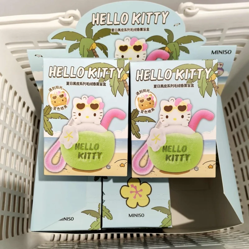 Оригинальная серия Hello Kitty, летняя черная кожа, плюшевая игрушка, ароматерапевтическая глухая коробка, украшение для рабочего стола, милый кулон, подарок для друзей
Оригинальная серия Hello Kitty, летняя черная кожа, плюшевая игрушка, ароматерапевтическая глухая коробка, украшение для рабочего стола, милый кулон, подарок для друзей