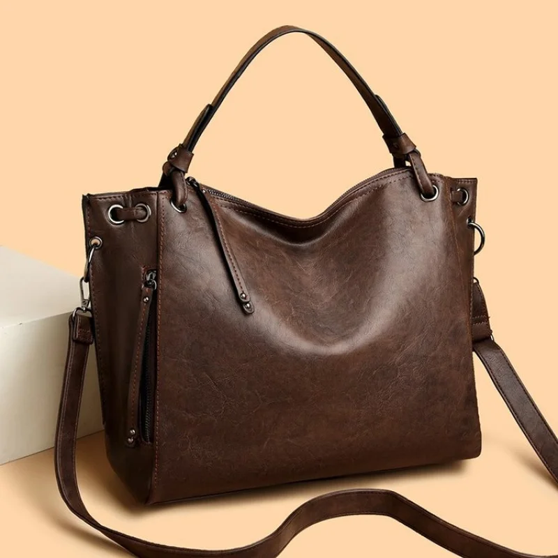 Высококачественная женская сумка через плечо из кожи с рисунком космоса, компактная, винтажная, легкая, мягкая, в Повседневном стиле Будапеда
Высококачественная женская сумка через плечо из кожи с рисунком космоса, компактная, винтажная, легкая, мягкая, в Повседневном стиле Будапеда 