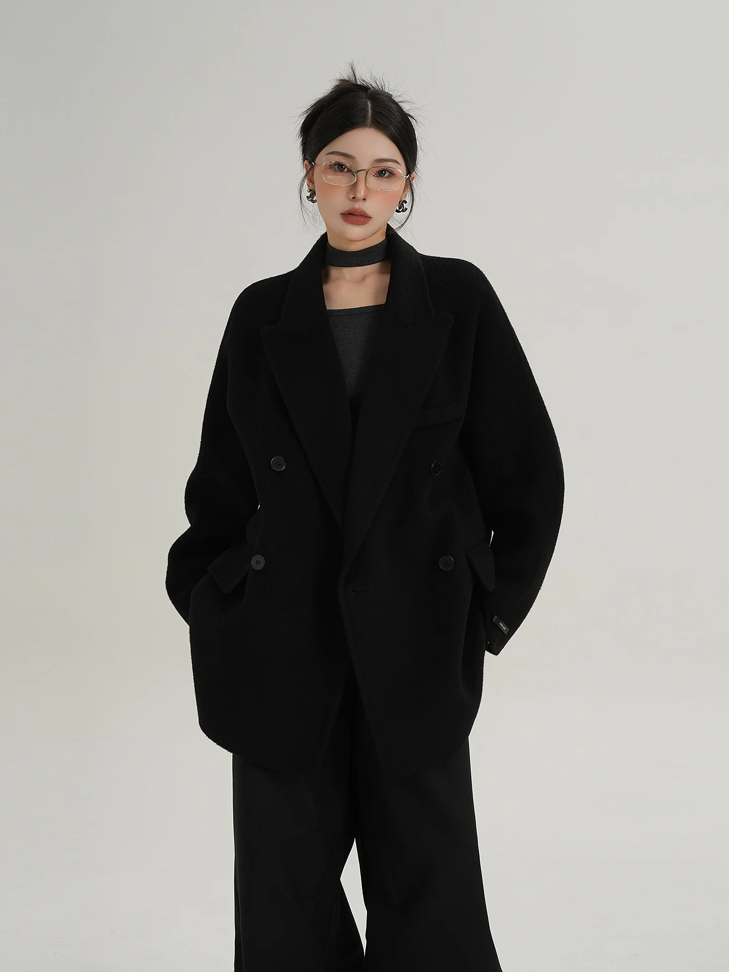 SRYS AME Ele, свободный крой, шерстяное пальто средней длины, женское модное осенне-зимнее длинное свековое пальто на одной пуговице
SRYS AME Ele, свободный крой, шерстяное пальто средней длины, женское модное осенне-зимнее длинное свековое пальто на одной пуговице