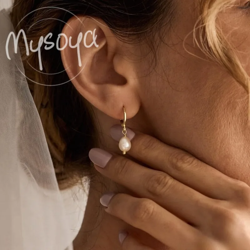 MYSOYA White Rice-shaped Freshwater Pearl Earrings 5-6mm With Gift Box For Her/Him Birthday/Wedding/Christmas/New Year Gift
MYSOYA White Rice-shaped Freshwater Pearl Earrings 5-6mm With Gift Box For Her/Him Birthday/Wedding/Christmas/New Year Gift