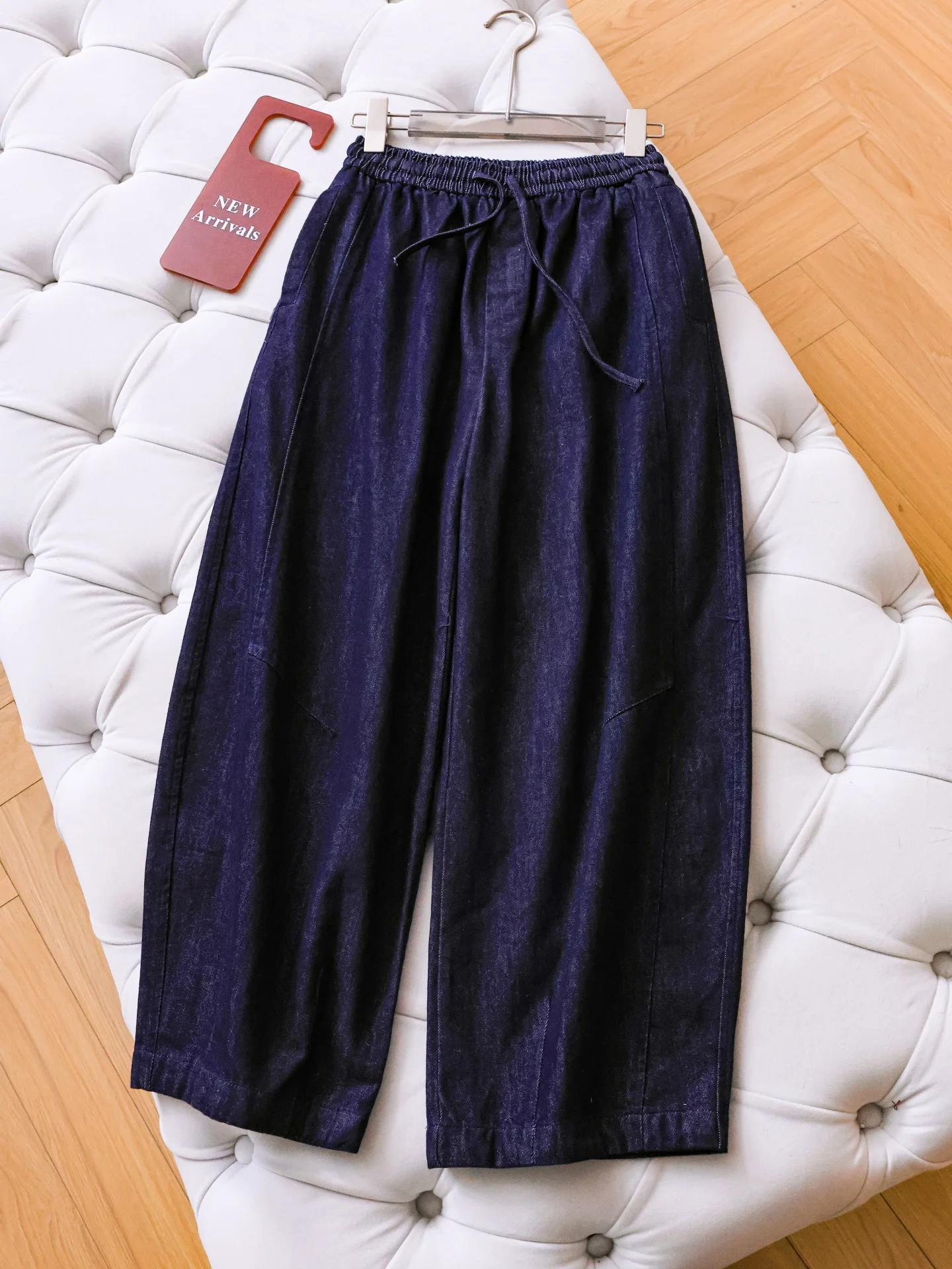 Retro Deep Blue Casual Style Barrel Shape Drawstring Elastic Waist Spring New Wide Leg Pants Women's Jeans E020 Cotton Blend
Retro Deep Blue Casual Style Barrel Shape Drawstring Elastic Waist Spring New Wide Leg Pants Women's Jeans E020 Cotton Blend
