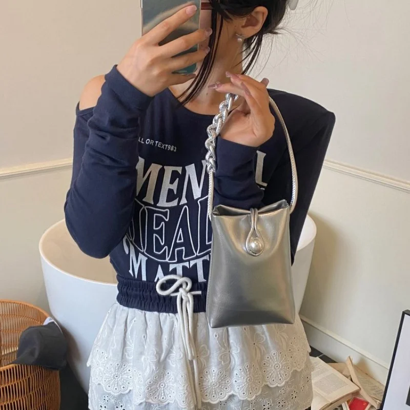 Chic-sleek 2025 New Ladies Luxury Brand Leather Hand Bag Famous Designer Popular Classic Simple
Chic-sleek 2025 New Ladies Luxury Brand Leather Hand Bag Famous Designer Popular Classic Simple