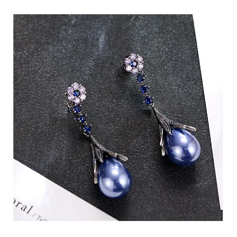 Long Modified Face Water Drop Earrings French Retro Elegant Temperament Court Style Earrings Light Luxury High Sense
Long Modified Face Water Drop Earrings French Retro Elegant Temperament Court Style Earrings Light Luxury High Sense