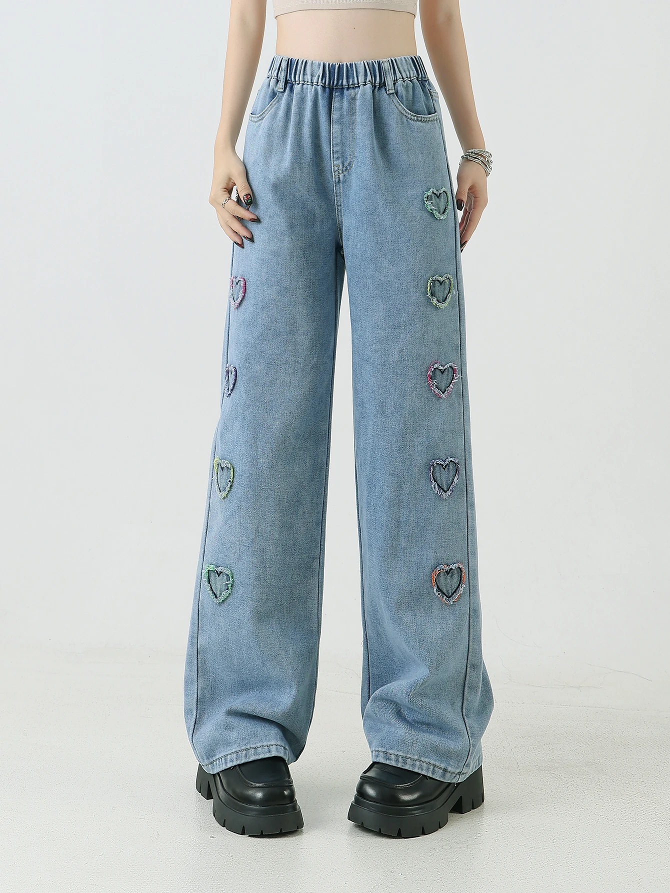 Girls' love patch casual college style denim trousers loose wide-leg fashionable straight pants
Girls' love patch casual college style denim trousers loose wide-leg fashionable straight pants