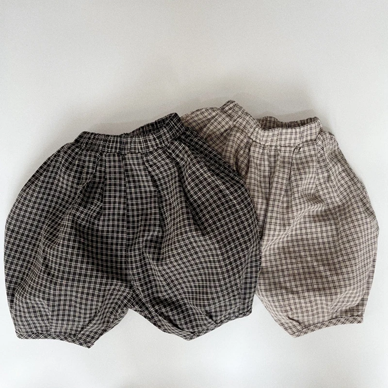 Children's Plaid Cotton And Linen Knee Length Pants Summer New Korean Boys And Girls Casual Loose Retro Bloomers WTP126
Children's Plaid Cotton And Linen Knee Length Pants Summer New Korean Boys And Girls Casual Loose Retro Bloomers WTP126
