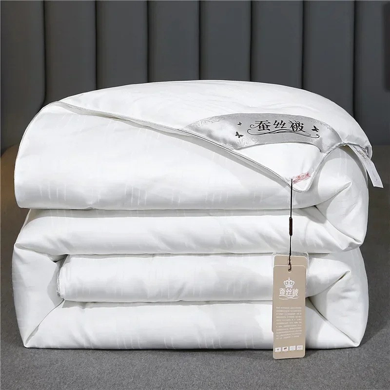 Luxury Mulberry Silk Quilt Natural Silk Duvet Queen King Comforter Summer Winter Blanket Single Couple Bedding Filler Bedding
Luxury Mulberry Silk Quilt Natural Silk Duvet Queen King Comforter Summer Winter Blanket Single Couple Bedding Filler Bedding