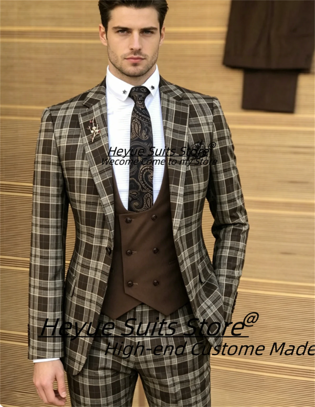 Italian style Plaid Men Suits Customized Slim Fit Notched Lapel Groom Wedding Tuxedos 3 Pcs Sets Male Formal Blazers Ropa Hombre
Italian style Plaid Men Suits Customized Slim Fit Notched Lapel Groom Wedding Tuxedos 3 Pcs Sets Male Formal Blazers Ropa Hombre