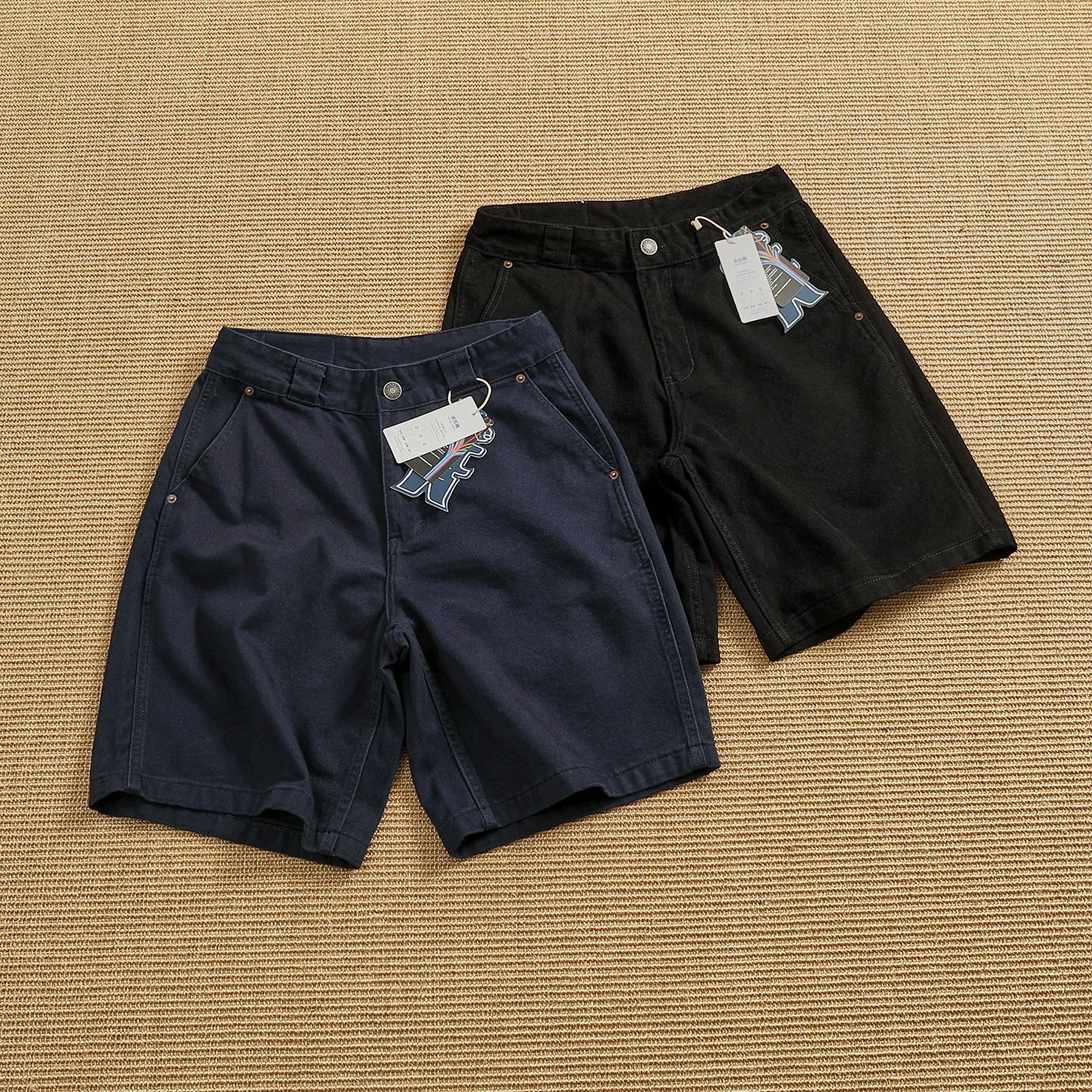 Retro twill loose cargo shorts men's comfortable straight wide casual mid-length pants
Retro twill loose cargo shorts men's comfortable straight wide casual mid-length pants