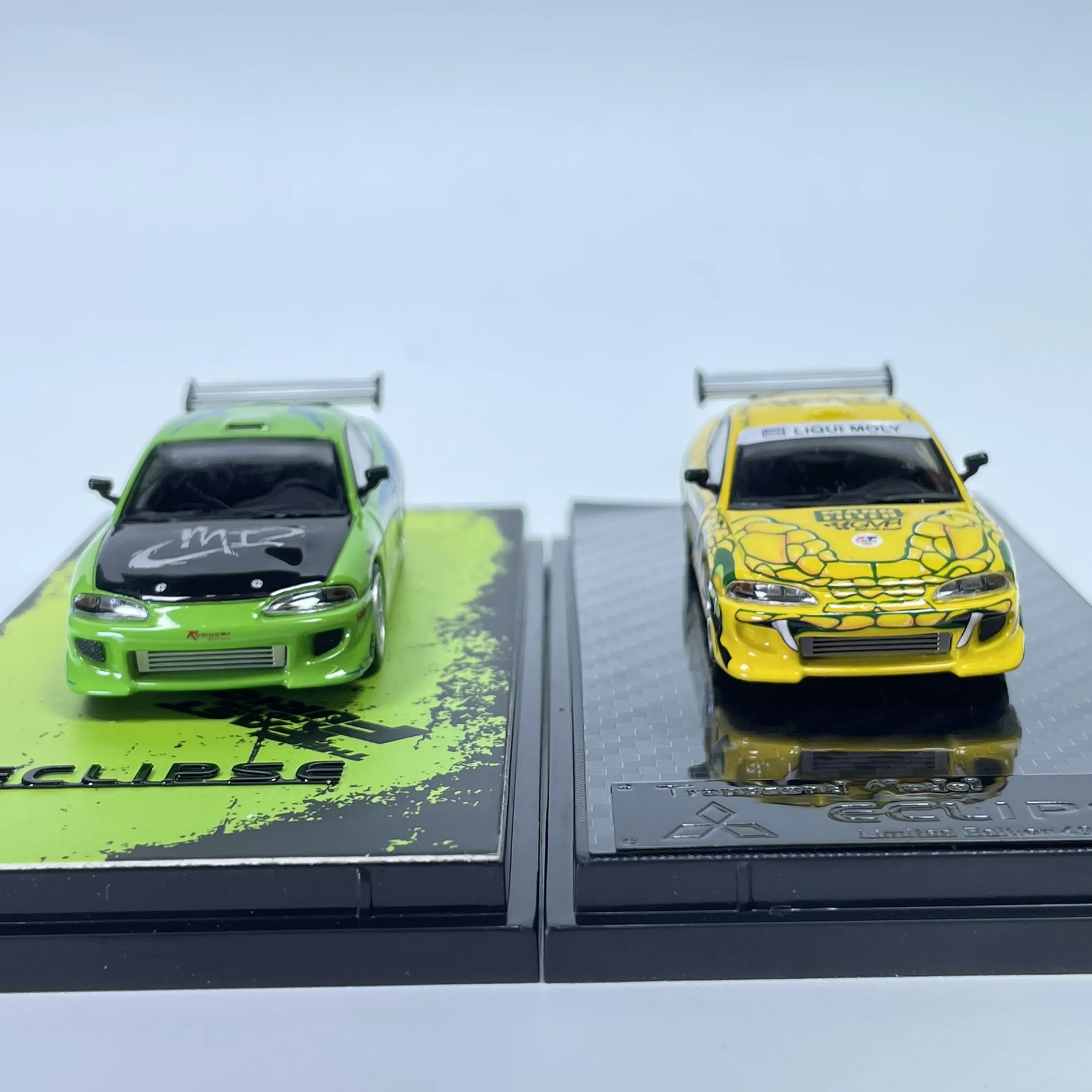 Solar Eclipse 1:64 Alloy Car Model Simulation Ornament High-End Limited Collection
Solar Eclipse 1:64 Alloy Car Model Simulation Ornament High-End Limited Collection
