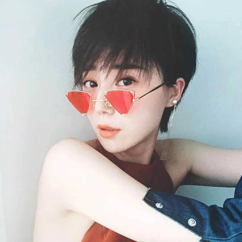 New Retro Triangular Women Small Frame Funny Personality Sunglasses Men Trendy Cool Disco Bar Bouncing Hip-hop Sun Glasses UV400
New Retro Triangular Women Small Frame Funny Personality Sunglasses Men Trendy Cool Disco Bar Bouncing Hip-hop Sun Glasses UV400