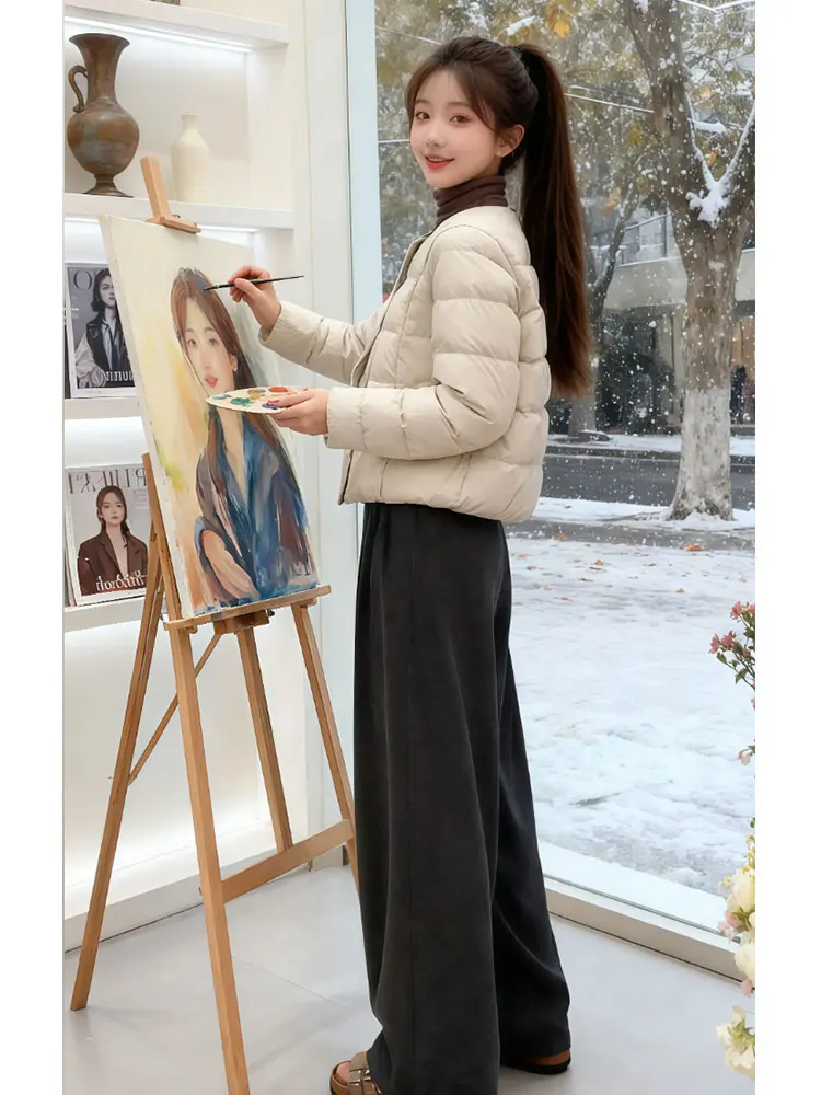 Lightweight ort Puffer Jaet Women's Faion round Ne Loose Fit Warm Outerwear Korean Sle Cotton down Coat
Lightweight ort Puffer Jaet Women's Faion round Ne Loose Fit Warm Outerwear Korean Sle Cotton down Coat