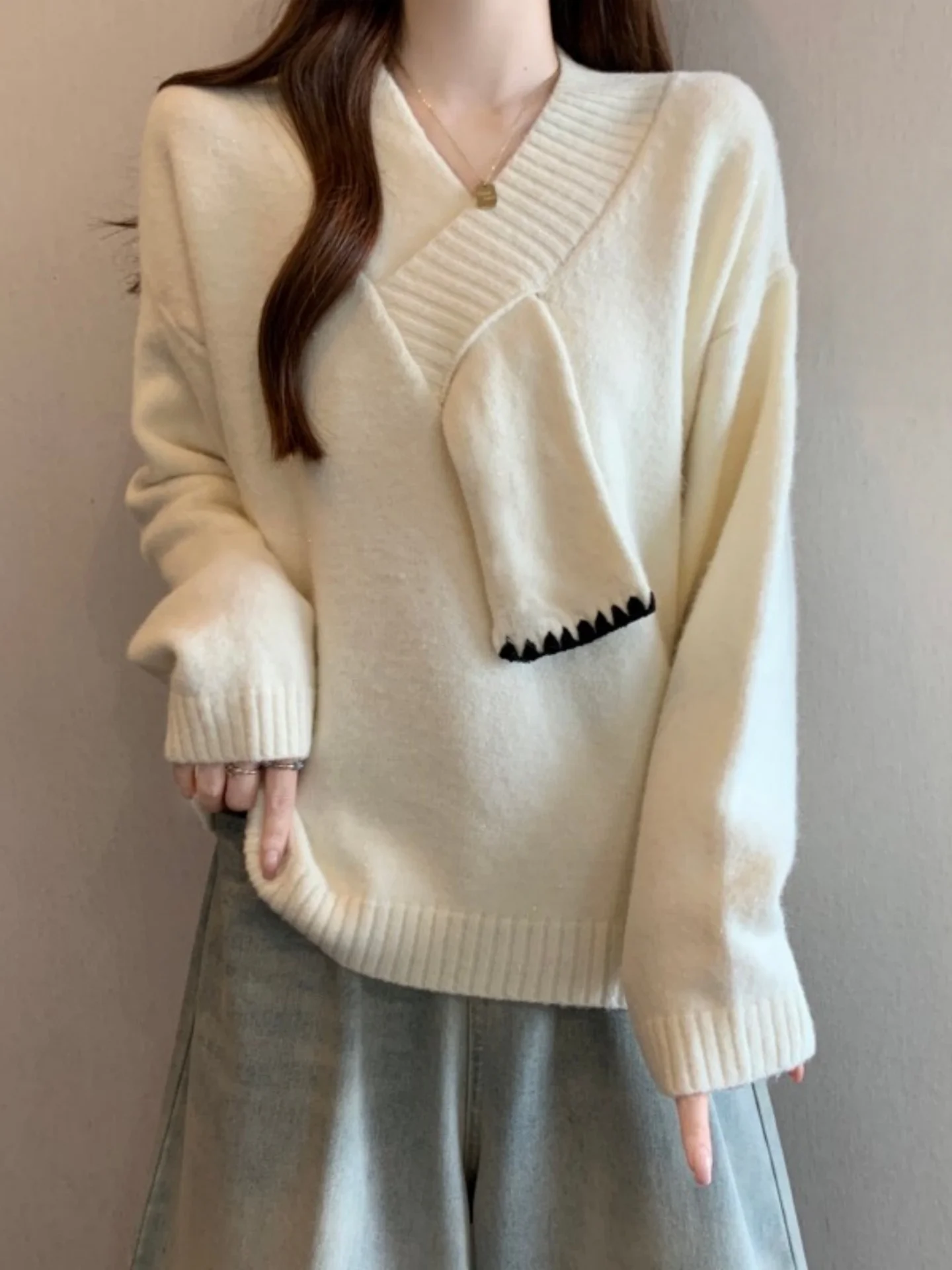 Women's V-Neck Knitted Sweater Short Style with Sash Spring Autumn New plus Size Slimming Top Comfortable Soft Korean Style
Women's V-Neck Knitted Sweater Short Style with Sash Spring Autumn New plus Size Slimming Top Comfortable Soft Korean Style