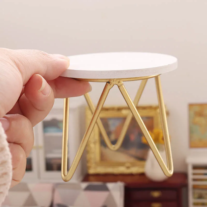 Dollhouse Tea Table Model, Twelve Past, One Micromodel, Metal Desktop Ornaments, 1:12
Dollhouse Tea Table Model, Twelve Past, One Micromodel, Metal Desktop Ornaments, 1:12