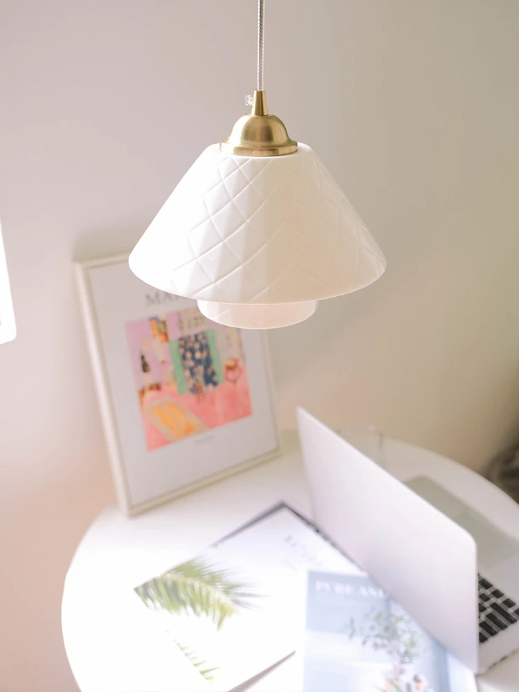 Nordic Ceramic White Small Pendant Lamp E27 Dining Kitchen Japanese Nordic Modern Style Apartment Pendant Light Chandelier
Nordic Ceramic White Small Pendant Lamp E27 Dining Kitchen Japanese Nordic Modern Style Apartment Pendant Light Chandelier