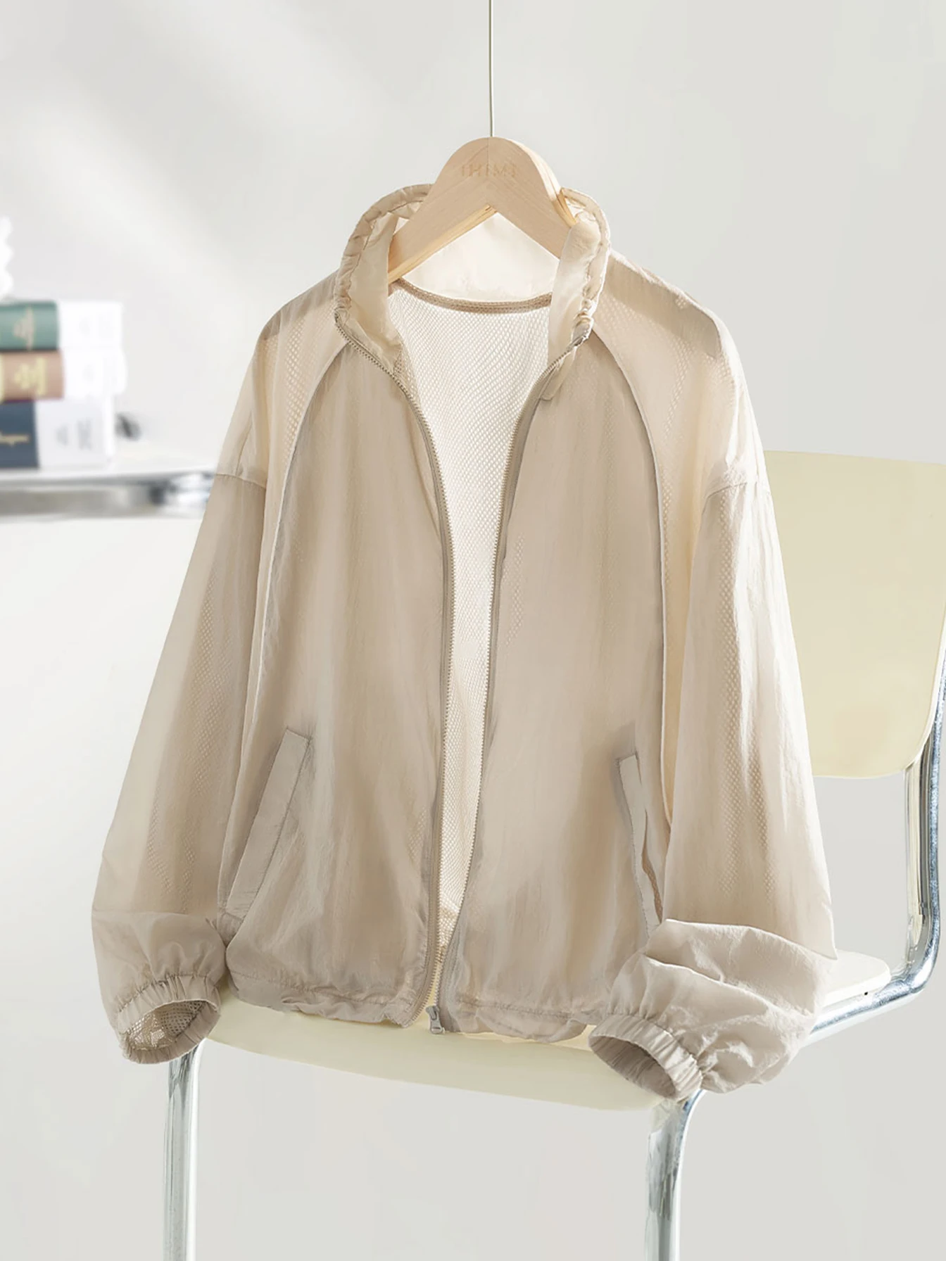 Slightly Sheer and Non-stretch Women Jacket 2024 Summer New Outdoor Fashion Short Jacket Patchwork Casual Sports Jacket
Slightly Sheer and Non-stretch Women Jacket 2024 Summer New Outdoor Fashion Short Jacket Patchwork Casual Sports Jacket