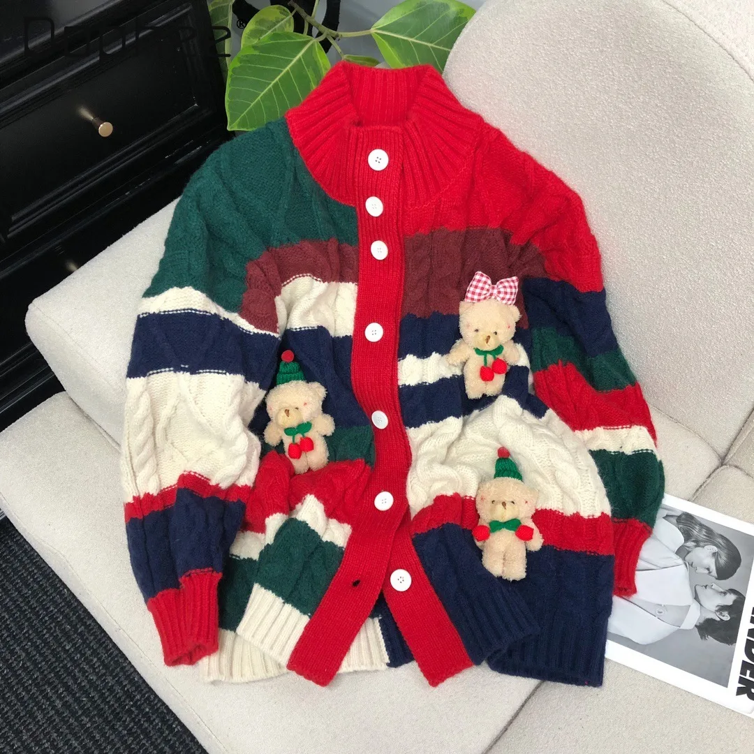 Autumn and Winter Retro Cute 3d Bear Christmas New Year Atmosphere Contrasting Colors Loose Stand-up Neck Sweater Women
Autumn and Winter Retro Cute 3d Bear Christmas New Year Atmosphere Contrasting Colors Loose Stand-up Neck Sweater Women
