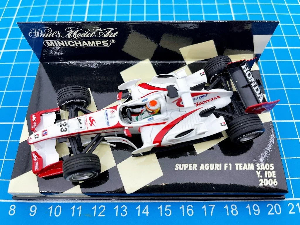 Minichamps 1:43 F1 SA05 2006 Ide моделирование ограниченная серия смола металл статическая модель автомобиля игрушка в подарок
Minichamps 1:43 F1 SA05 2006 Ide моделирование ограниченная серия смола металл статическая модель автомобиля игрушка в подарок