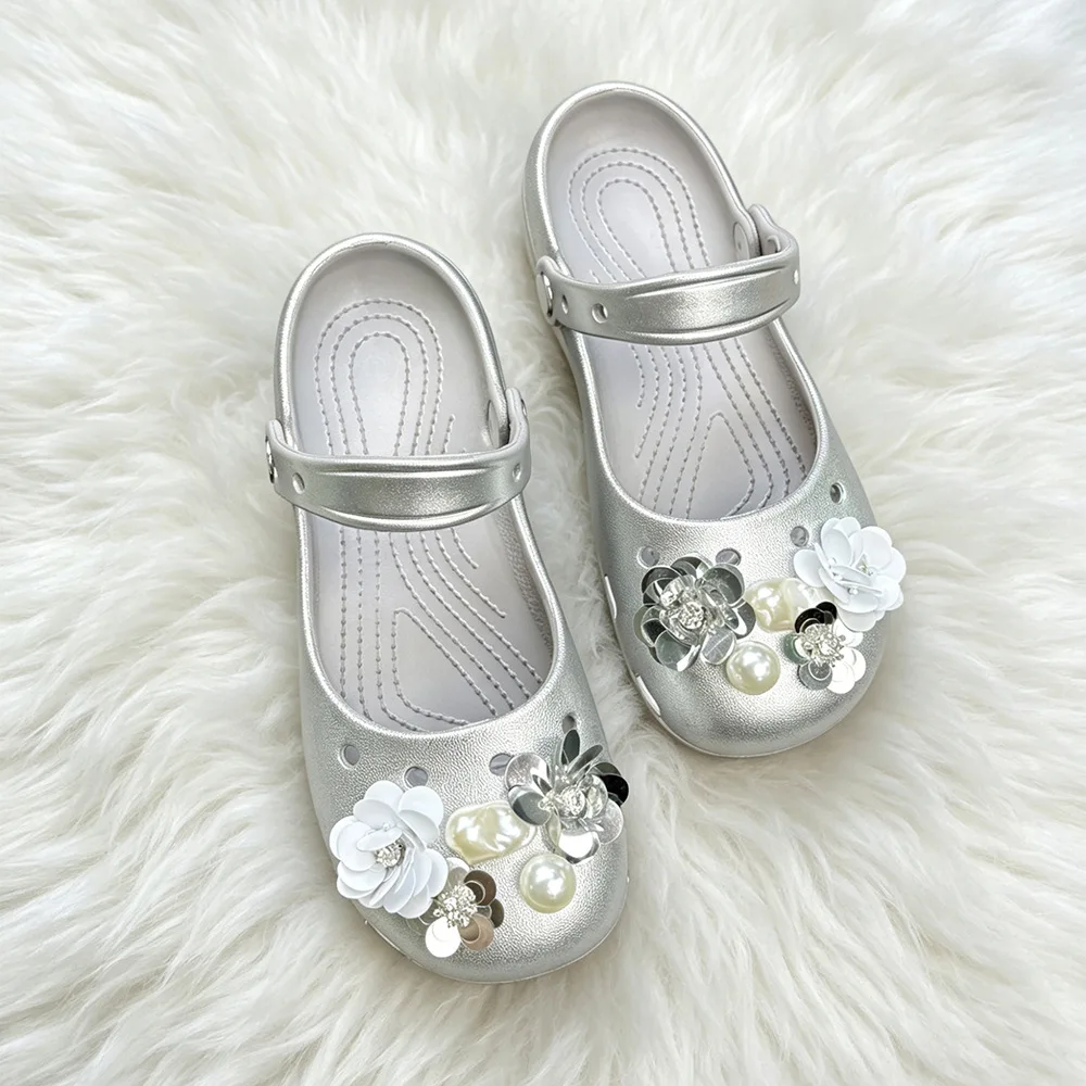 Ballet dance shoes hole shoes 2026 spring new one-pedal hollow silver camellia sandals lazy shoes
Ballet dance shoes hole shoes 2026 spring new one-pedal hollow silver camellia sandals lazy shoes