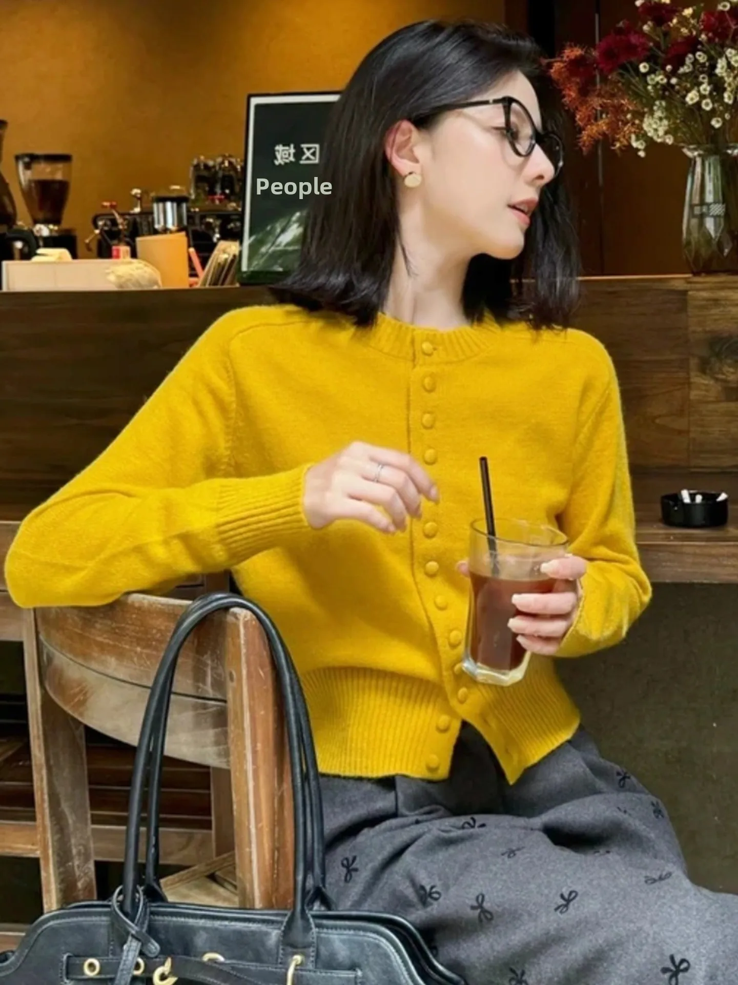 Slimming Yellow Knitted Sweater Long Sleeve Comfortable Fashionable Winter Soft Cozy Women's Top Korean Style Loose Fit Knitwear
Slimming Yellow Knitted Sweater Long Sleeve Comfortable Fashionable Winter Soft Cozy Women's Top Korean Style Loose Fit Knitwear