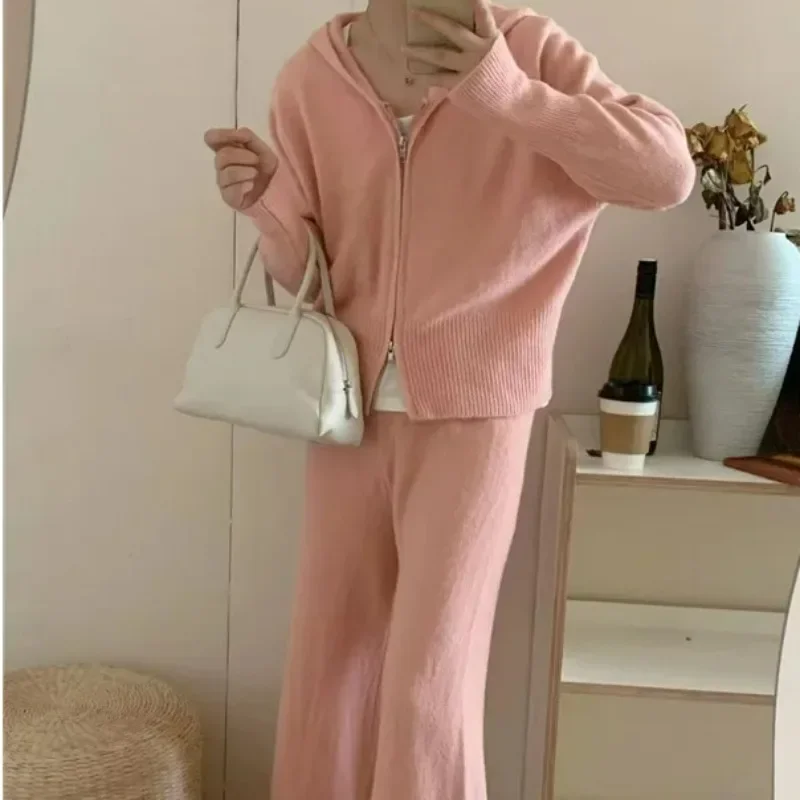 Women Fashion Knitted Pants Home Suit Autumn Casual Zip Up Sweater Hoodie Wide Leg Trousers 2 Piece Set Tracksuit Winter Outfits
Women Fashion Knitted Pants Home Suit Autumn Casual Zip Up Sweater Hoodie Wide Leg Trousers 2 Piece Set Tracksuit Winter Outfits