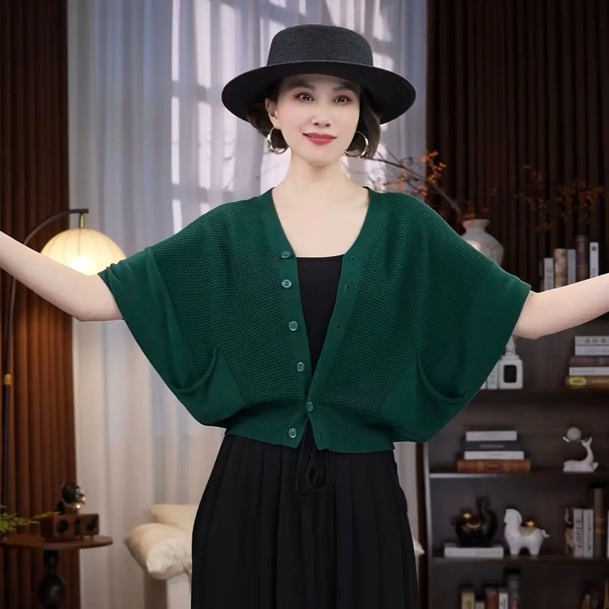 Women Stylish V Neck Short Sleeve Single Breasted Knitted Cardigan Summer Casual Solid Chic Blouse Top
Women Stylish V Neck Short Sleeve Single Breasted Knitted Cardigan Summer Casual Solid Chic Blouse Top