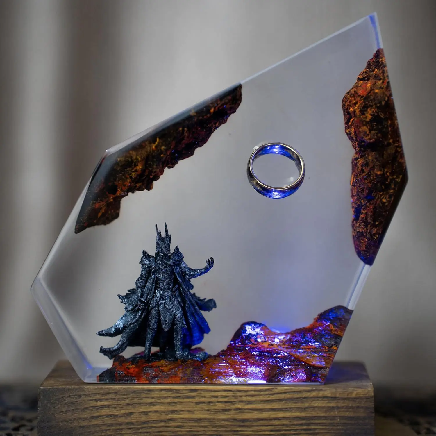 Movies Figure Organic Resin Lamp Creative Art Night Light Orodruin Mount Doom Landscape Decoration Table Lamp USB Charing
Movies Figure Organic Resin Lamp Creative Art Night Light Orodruin Mount Doom Landscape Decoration Table Lamp USB Charing