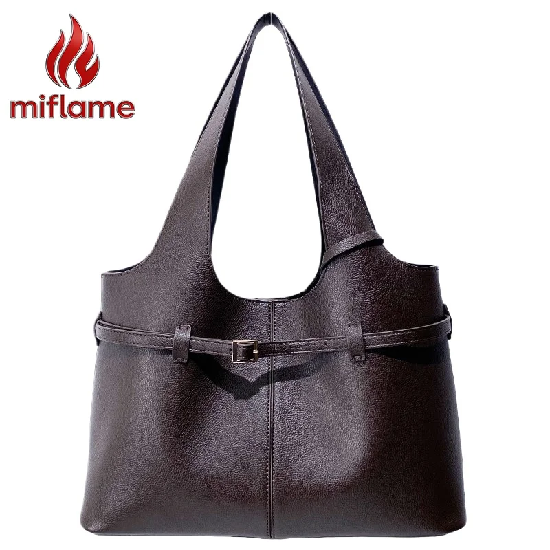 Women's Vintage Shoulder Bag Soft Leather Large Capacity Tote Bag with Leather Underarm Straps Commuter Work
Women's Vintage Shoulder Bag Soft Leather Large Capacity Tote Bag with Leather Underarm Straps Commuter Work