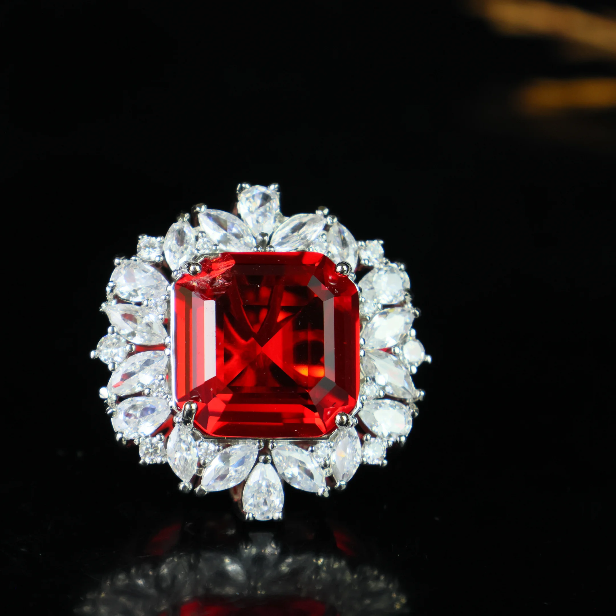 Кольцо для женщин из желтого золота 9 карат с опалом и бриллиантами, размер Q
Кольцо для женщин из желтого золота 9 карат с опалом и бриллиантами, размер Q