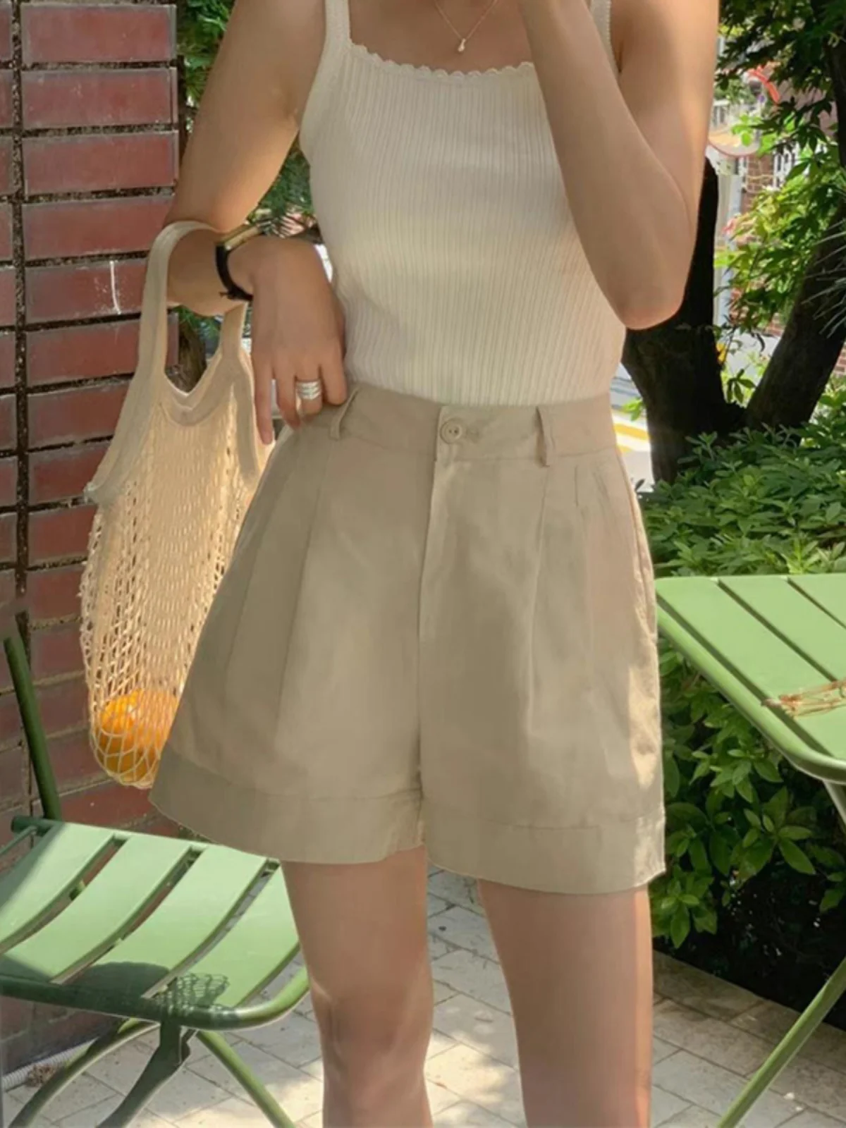 Khaki Short Pants Women's High Waist Wide Leg Casual Workwear Five-Point Pants A-Line Slimming Summer New Style Casual Trousers
Khaki Short Pants Women's High Waist Wide Leg Casual Workwear Five-Point Pants A-Line Slimming Summer New Style Casual Trousers