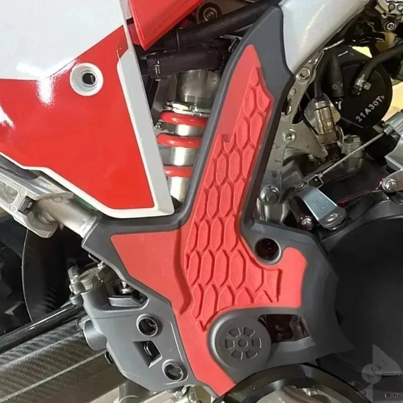 High Quality 1set Black/ Red /Blue 2021-2024 Grip Frame Guard Protection Covers Left and Right Side for CRF300L / Rally /ABS
High Quality 1set Black/ Red /Blue 2021-2024 Grip Frame Guard Protection Covers Left and Right Side for CRF300L / Rally /ABS