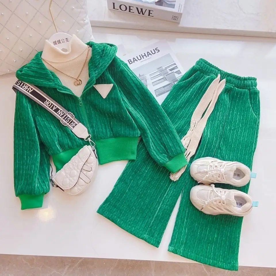 Girls' Thickened Suits 2023 New Spring and Autumn Children's Korean-Style Wide-Leg Pants Solid Color Sports Two-Piece Sets
Girls' Thickened Suits 2023 New Spring and Autumn Children's Korean-Style Wide-Leg Pants Solid Color Sports Two-Piece Sets