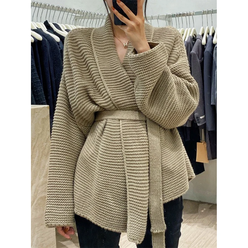 Autumn Winter Loose Warm Wool Cardigan Women Lace-up Vintage Sweater Cardigan Women Chic Long Sleeve Female Cardigans Tops 24093
Autumn Winter Loose Warm Wool Cardigan Women Lace-up Vintage Sweater Cardigan Women Chic Long Sleeve Female Cardigans Tops 24093